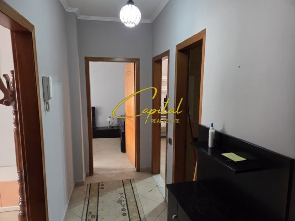 Tirane, jepet me qera apartament 2+1 Kati 3, 106 m² 700 € (SELVIA)