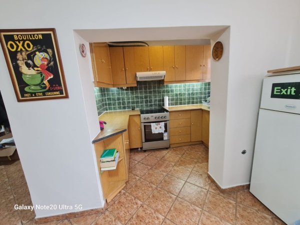 Tirane, jap me qera apartament 2+1 Kati 4, 80 m² 550 € (Rruga e Elbasanit)