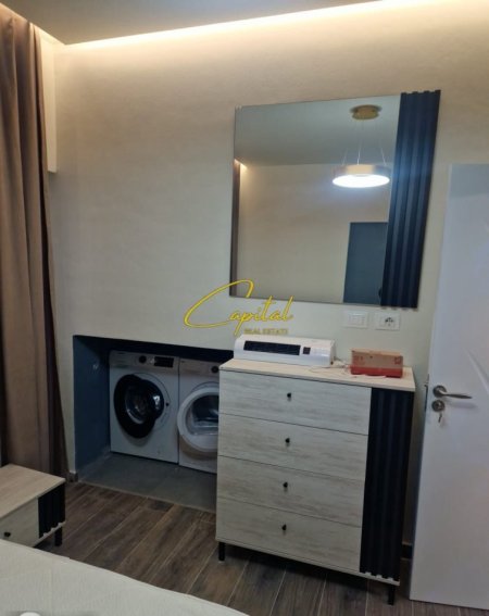 Tirane, jepet me qera apartament 2+1 Kati 1, 84 m² 700 € (ISH STACIONI TRENIT)