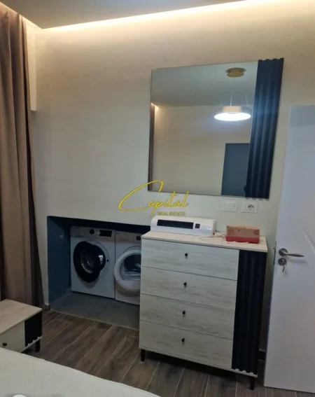 Tirane, jepet me qera apartament 2+1 Kati 1, 84 m² 700 € (ISH STACIONI TRENIT)