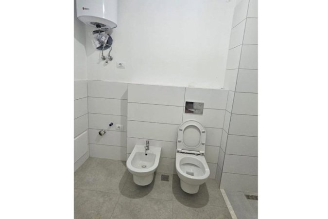 Tirane, shitet apartament 1+1 Kati 3, 53 m² 131.800 € (Ambasada Amerikane, Tiranë)