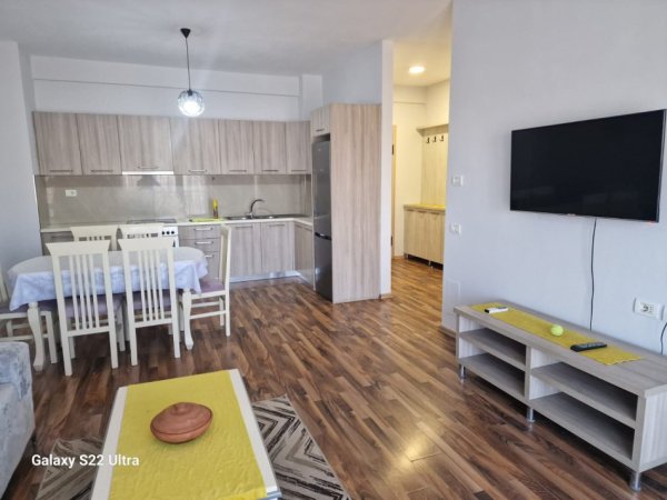 Tirane, jepet me qera apartament 2+1 Kati 6, 106 m² 650 € (Green City , Astir)