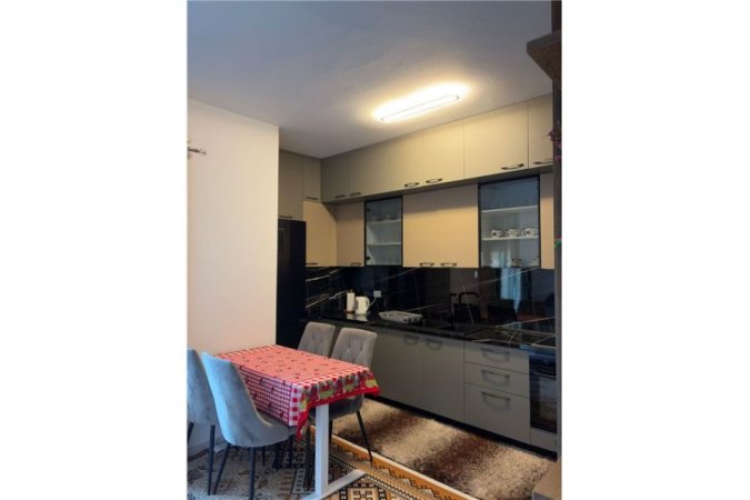 Tirane, shitet apartament 2+1 Kati 2, 75 m² 150.000 € (Porcelan, Tiranë)