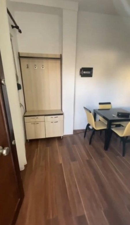 Tirane, jepet me qera apartament 1+1+Ballkon Kati 2, 65 m² 500 € 