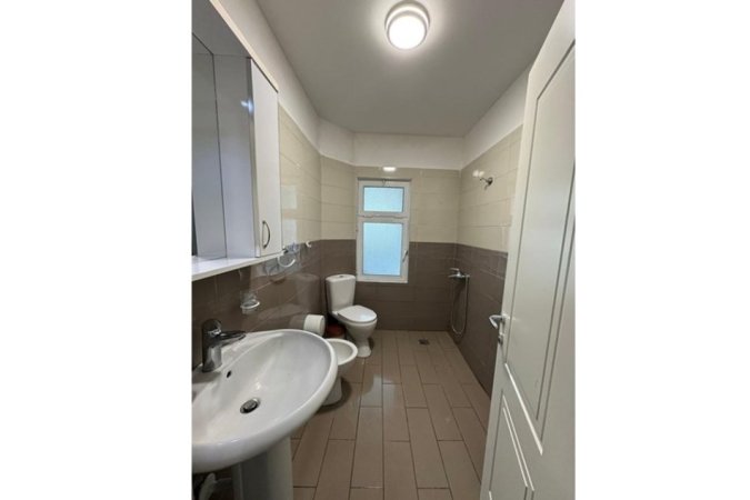 Tirane, shitet apartament 2+1 Kati 2, 73 m² 135.000 € (Rruga Belul Hatibi, Tiranë)