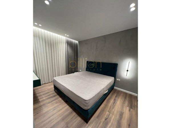 Tirane, jepet me qera 2+1 , 84 m² 700 € 