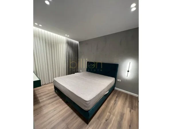 Tirane, jepet me qera 2+1 , 84 m² 700 € 