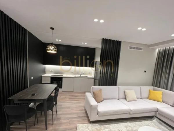 Tirane, jepet me qera 2+1 , 84 m² 700 € 