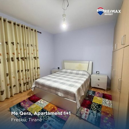 Tirane, jepet me qera apartament 1+1 , 500 € (me dy poste parkimi)