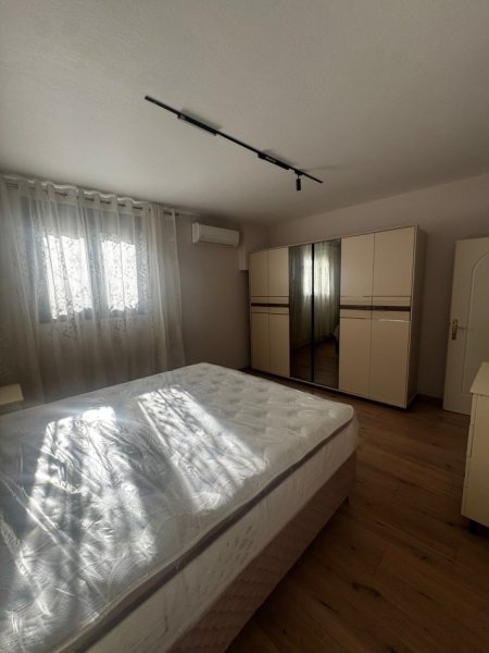 Tirane, jepet me qera apartament 2+1+Ballkon Kati 1, 12 m² 800 € (Ali Dem)