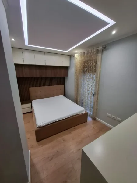 Tirane, jepet me qera apartament 1+1+Ballkon Kati 3, 70 m² 600 € 