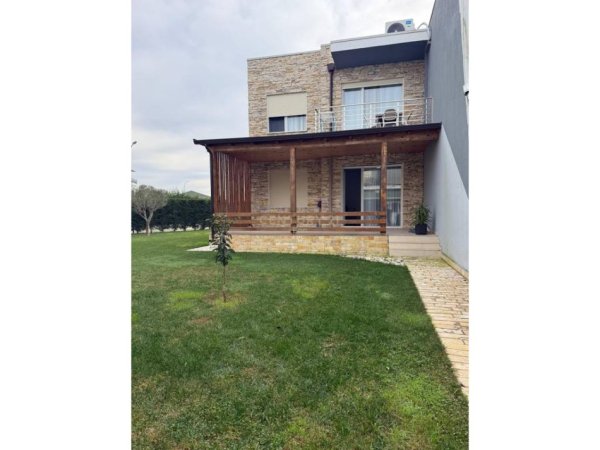 Durres, shitet apartament 2+1 Kati 0, 71 m² 350.000 € (Gjiri i Lalezit)