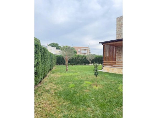 Durres, shitet apartament 2+1 Kati 0, 71 m² 350.000 € (Gjiri i Lalezit)