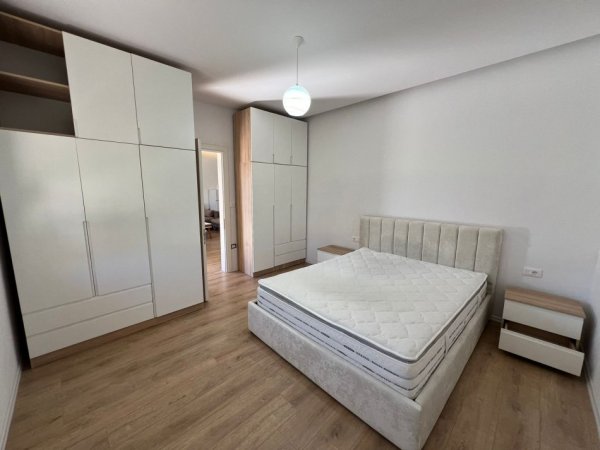 Tirane, jepet me qera apartament 2+1+Ballkon Kati 1, 78 m² 450 € (Rruga Don Bosko)