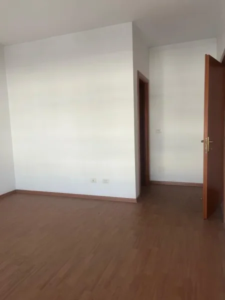 Tirane, shitet apartament 2+1 , 134 m² 249.000 € (Qendra Kristal)