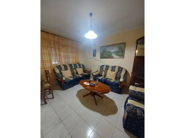 Tirane, shitet apartament 1+1 Kati 5, 50 m² 100.000 € (ISH TREGU ELEKTRIK)