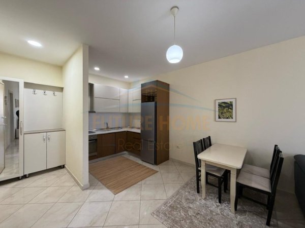 Tirane, jepet me qera apartament 1+1+Aneks+Ballkon Kati 8, 68 m² 450 € (teodor keko)