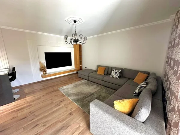 Tirane, shitet apartament 2+1 , 108 m² 299.000 € (Myslym Shyri)