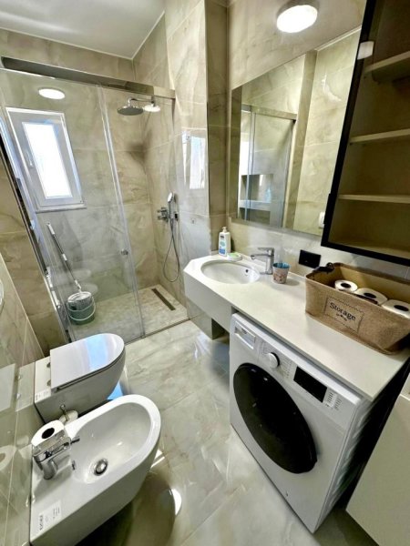 Tirane, shitet apartament 2+1 , 108 m² 299.000 € (Myslym Shyri)