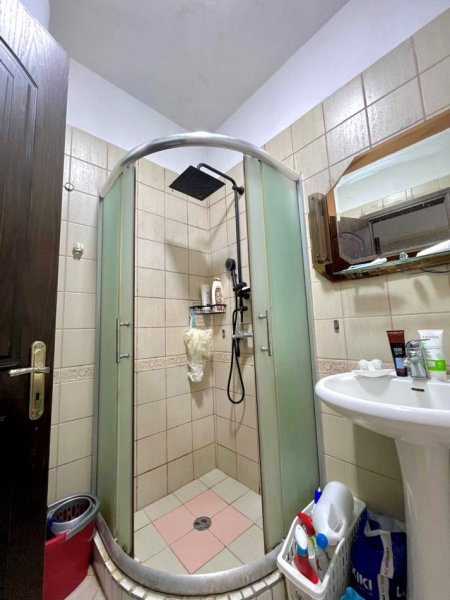 shitet 2+1, YZBERISHT