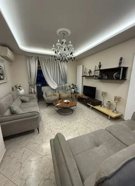Tirane, shitet apartament 2+1 Kati 6, 135 m² 175.000 € (Rruga Hoxha Tahsim)