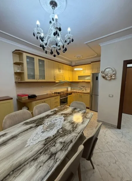 Tirane, shitet apartament 2+1 Kati 6, 135 m² 175.000 € (Rruga Hoxha Tahsim)