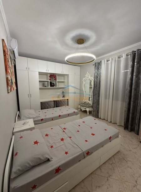 Tirane, shitet apartament 2+1 Kati 6, 135 m² 175.000 € (Rruga Hoxha Tahsim)