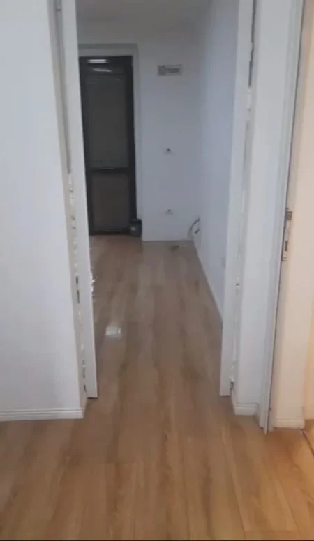 Tirane, jepet me qera apartament 2+1 Kati 2, 700 € 