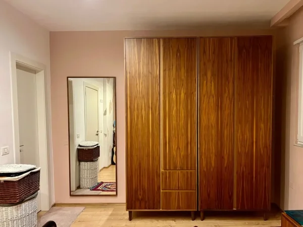 Tirane, jepet me qera nga Pronari, pa-komision apartament 2+1+Ballkon Kati 3, 106 m² 850 € (Shkolla Mihal Grameno)