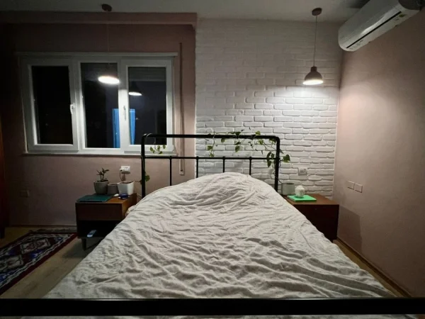 Tirane, jepet me qera nga Pronari, pa-komision apartament 2+1+Ballkon Kati 3, 106 m² 850 € (Shkolla Mihal Grameno)