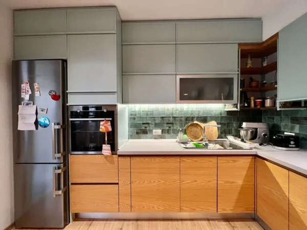 Tirane, jepet me qera nga Pronari, pa-komision apartament 2+1+Ballkon Kati 3, 106 m² 850 € (Shkolla Mihal Grameno)