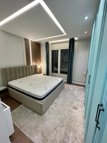 Tirane, jepet me qera apartament 2+1 , 100 m² 1.500 € (Myslym Shyri)