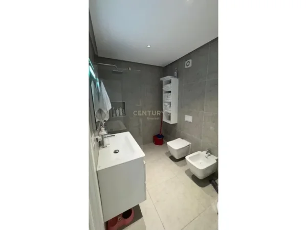 Tirane, shitet apartament 1+1 Kati 3, 65 m² 170.000 € (Fiori Di Bosco)