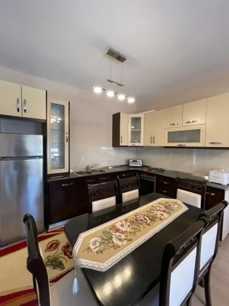 Tirane, shitet apartament 3+1+Aneks+Ballkon Kati 2, 101 m² 150.000 € 