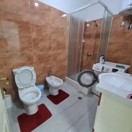 ASTIR, prane 2PALMAVE, jepet  2+1 I MOBILUAR, Kati 6, 107 m² 450€ (rruga Astrit Losha)