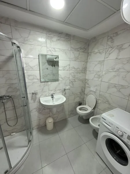 Tirane, jepet me qera apartament 2+1 Kati 7, 110 m² 800 € (Don Bosko)