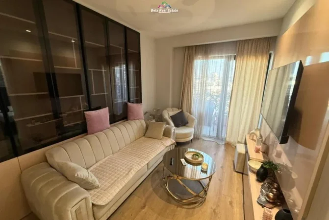 Tirane, jepet me qera apartament 1+1 Kati 7, 65 m² 1.000 € (Rruga e Kavajes)