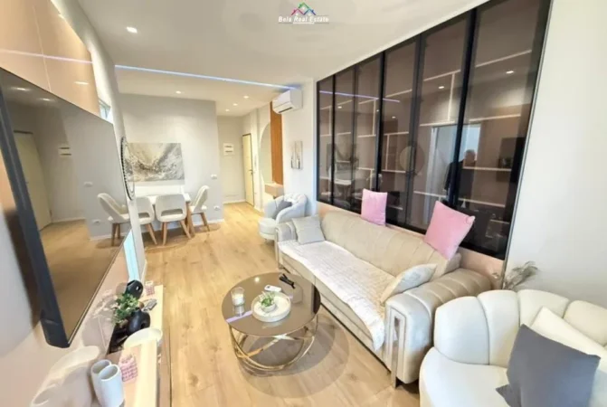 Tirane, jepet me qera apartament 1+1 Kati 7, 65 m² 1.000 € (Rruga e Kavajes)