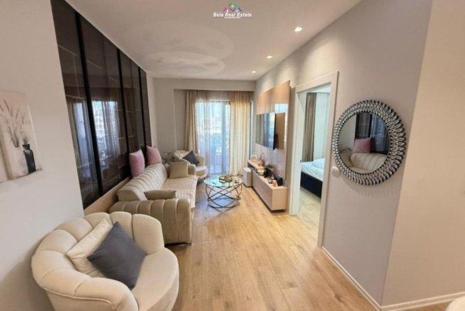 Tirane, jepet me qera apartament 1+1 Kati 7, 65 m² 1.000 € (Rruga e Kavajes)