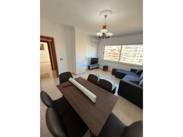Tirane, jepet me qera apartament 2+1 Kati 4, 85 m² 470 € (në rrugën " Bajram Tushi" në Yzberisht)