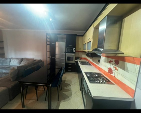 Te Selvia, jap 2+1 te mobiluar, Kati 6, 120 m², 650 €