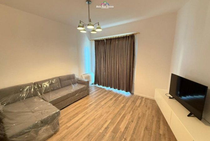 Tirane, jepet me qera apartament 1+1+Ballkon Kati 2, 60 m² 600 € (Fusha e Aviacionit)