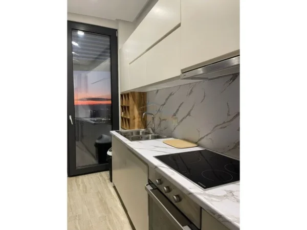 Qera, Apartament 2+1+2+Post Parkimi, Fresku, Tiranë.