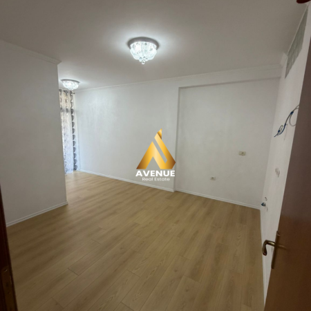 Tirane, shitet apartament 2+1+Ballkon Kati 3, 75 m² 112.000 € (rruga e thesarit)