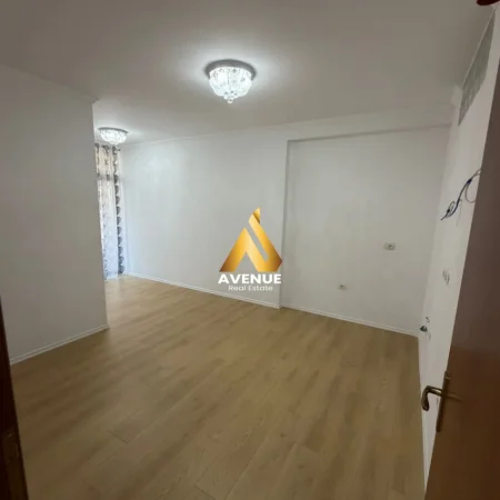 Tirane, shitet apartament 2+1+Ballkon Kati 3, 75 m² 112.000 € (rruga e thesarit)