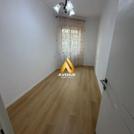 Tirane, shitet apartament 2+1+Ballkon Kati 3, 75 m² 112.000 € (rruga e thesarit)