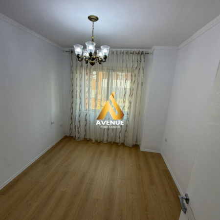 Tirane, shitet apartament 2+1+Ballkon Kati 3, 75 m² 112.000 € (rruga e thesarit)