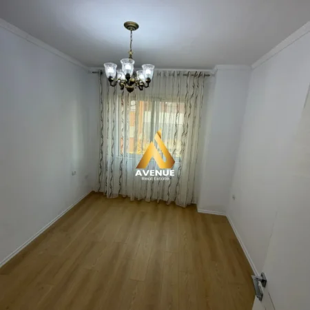 Tirane, shitet apartament 2+1+Ballkon Kati 3, 75 m² 112.000 € (rruga e thesarit)