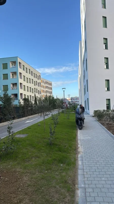 Tirane, jepet me qera apartament 1+1+Ballkon Kati 3, 50 m² 500 € (Kompleksi Kadiu – Zgjatimi i Mangalem 21)