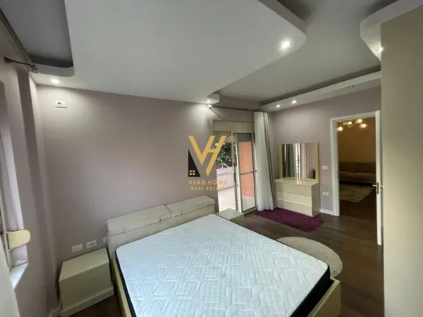 Tirane, jepet me qera apartament 1+1+Ballkon Kati 0, 60 m² 600 € (LIQENI I THATE)